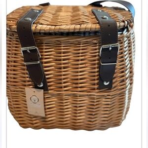 NWT Fishing Creel Basket Wicker Picnic Basket Carrying Basket With Lid & Strap